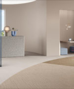 Ковровая плитка Desso Airmaster Classic 2926 в комбинированном интерьере офиса.