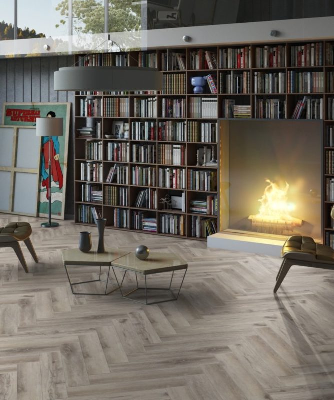 Пример плитки SPC Art Vinyl Tarkett Ambient House Nadia на полу в интерьере домашней библиотеки.