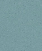 Крупный план гомогенного покрытия Tarkett iQ Natural Aqua Blue с абстрактной текстурой и матовой защитой