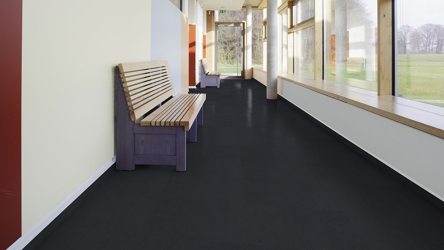 Плитка ПВХ гомогенная Tarkett iQ Natural — Natural Black 0081, Швеция