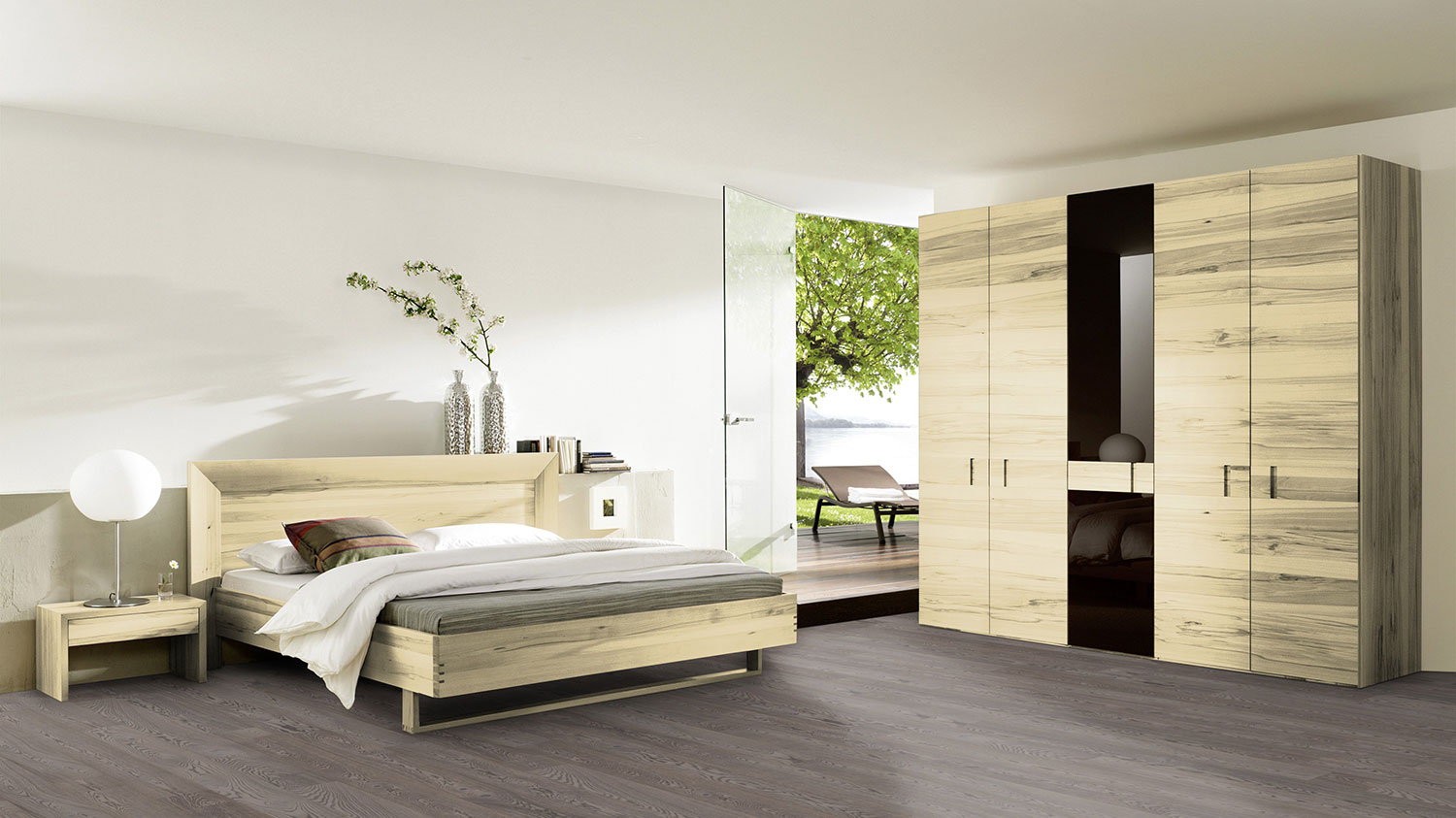 Паркетная доска Tarkett Prestige Oak Graphite в современном интерьере светлой спальни.