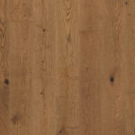 Крупный план вертикальной раскладки паркетной доски Sommer Classic Plank в натуральном оттенке дуба.