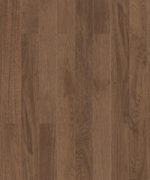 Паркетная доска Tarkett Rumba Oak Lava трехполосная, крупный план текстуры дуба в глубоком темно-коричневом оттенке с красивым древесным узором.