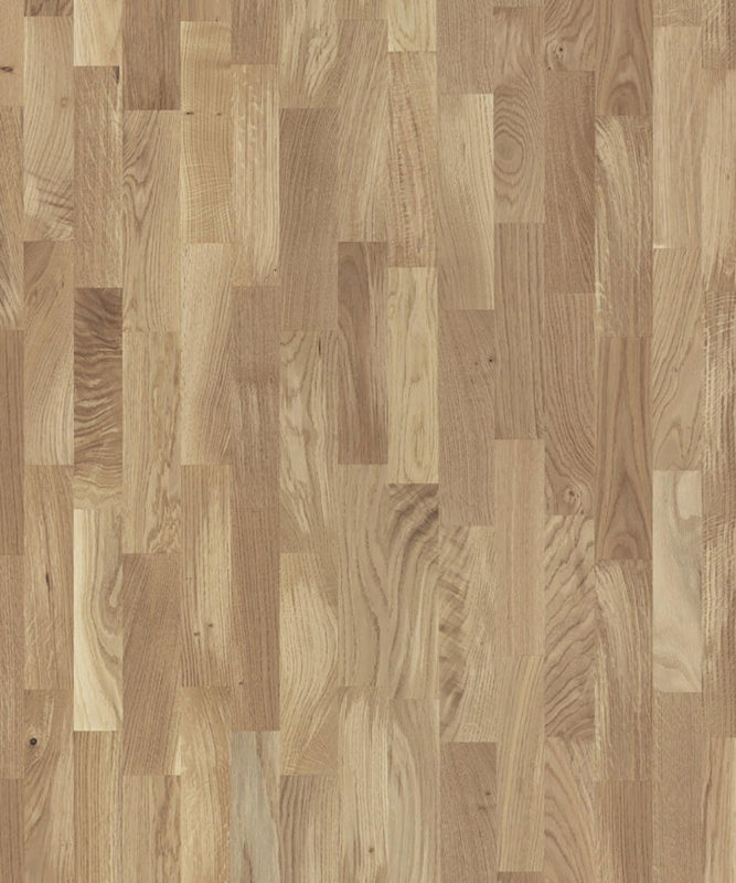 Близкий ракурс покрытия Europarket Oak Fusion демонстрирует богатую трехполосную текстуру натурального дуба в благородном золотисто-бежевом тоне.