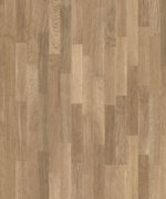 Паркетная доска Tarkett Salsa Oak Supreme Matt трехполосная, крупный план матовой текстуры натурального дуба с красивым чередованием плашек.