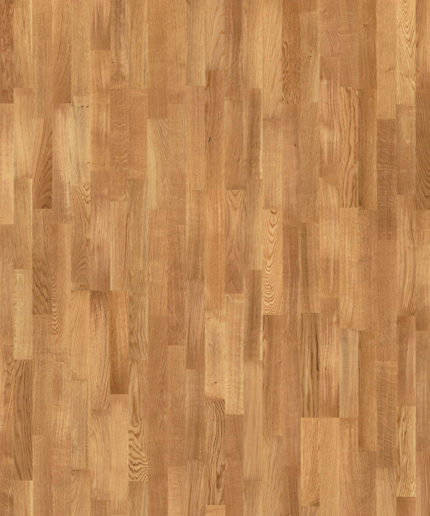 Крупный план паркетной доски Tarkett Samba Oak Primitivo демонстрирует классическую трехполосную структуру дуба в теплом медовом цвете.