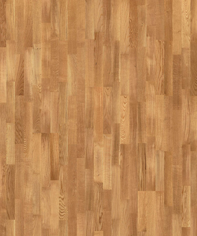 Крупный план паркетной доски Tarkett Samba Oak Primitivo демонстрирует классическую трехполосную структуру дуба в теплом медовом цвете.