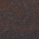 Ковровая плитка Desso Grezzo Bloom 2942 темно-серого цвета с терракотовыми вкраплениями и петлевой текстурой ворса крупным планом.
