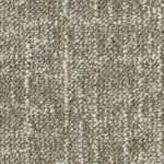 Текстура ковровой плитки Desso Metallic Shades 2915 крупным планом со светлым петлевым ворсом и выраженными вертикальными полосами.