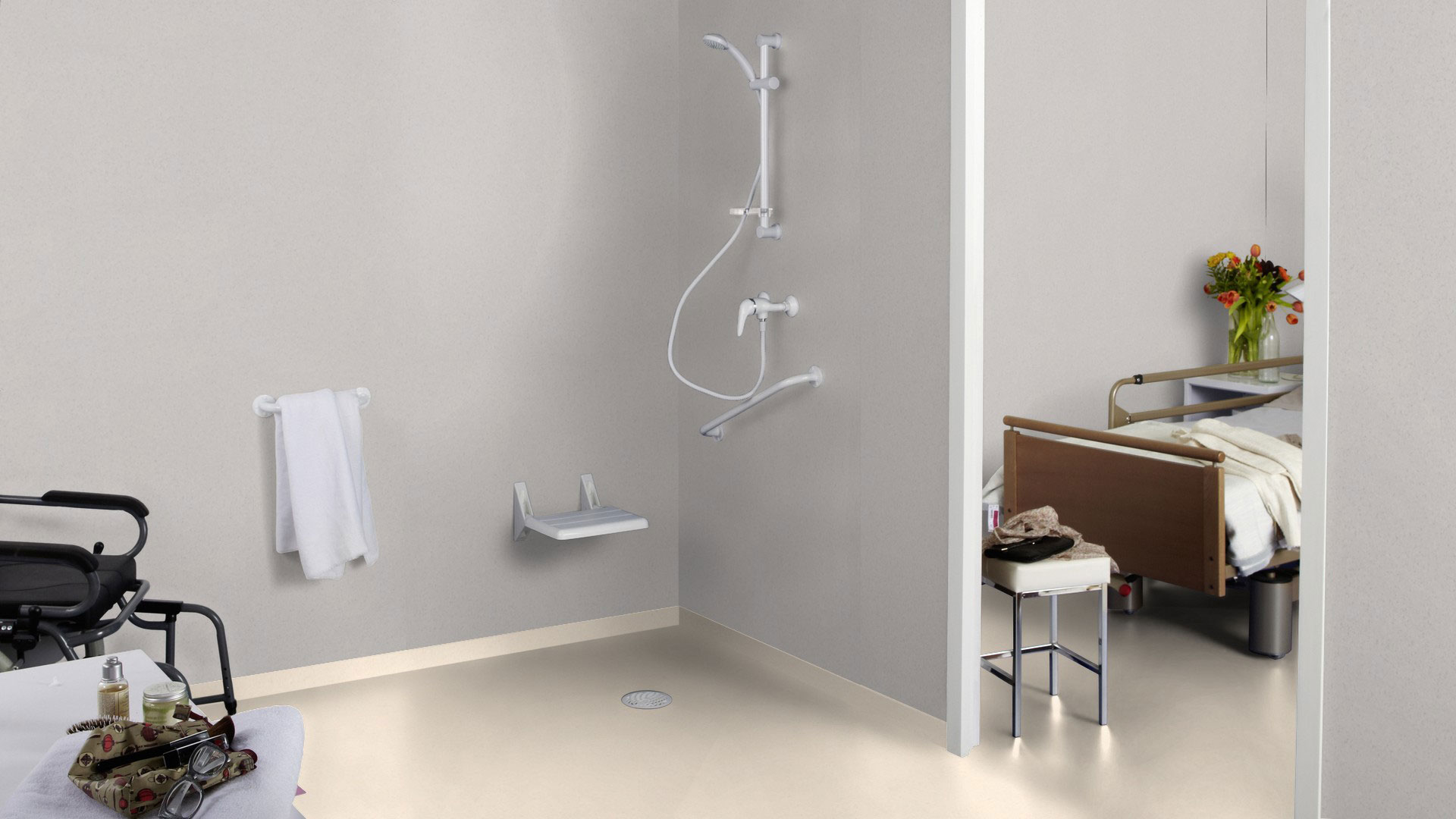 Настенное виниловое покрытие Tarkett Aquarelle Wall HFS 812 Solid Upper Ash. Светло-серая отделка стен Tarkett в интерьере душевой палаты.