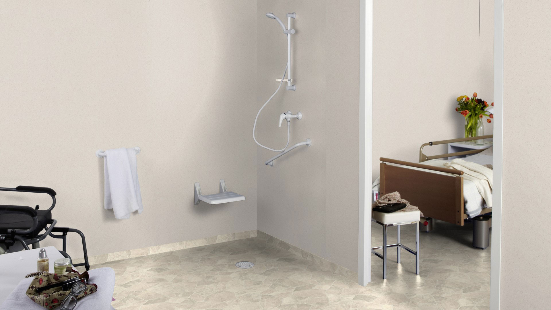 Настенное виниловое покрытие Tarkett Aquarelle Wall HFS 813 Solid Upper Seashell. Светлая отделка стен Tarkett в интерьере душевой палаты.