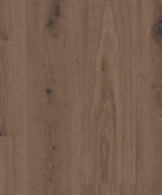 Виниловая плитка LVT Tarkett Starfloor Click Ultimate 55 — Delicate Oak Brown темно-коричневого оттенка с реалистичной текстурой дуба с сучками крупным планом.