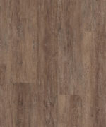 Кварцвинил Quick-Step Gabriel в насыщенном коричневом оттенке с глубокой текстурой натурального дуба, выразительными волокнами и сучками.