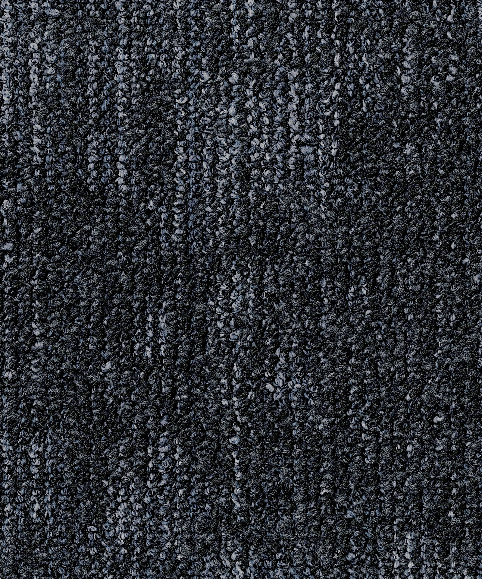 Jeans-Original-AA27-9021-1 Ковровая плитка Desso Jeans Original AA27-9021 темно-серого цвета с плотным петлевым ворсом и фактурным рисунком для коммерческих помещений.
