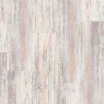 Кварцвинил Quick-Step Max в винтажном стиле с текстурой состаренного дерева, патиной, контрастными потертостями и бежево-серыми волокнами.