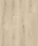 Кварцвинил Quick-Step Tove в светло-бежевом оттенке с мягкой текстурой натурального дуба, изящными древесными волокнами и сучками.