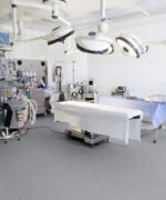 Линолеум антистатический Tarkett iQ Toro SC - Toro Dark GreY 0102 токопроводящий (Швеция)